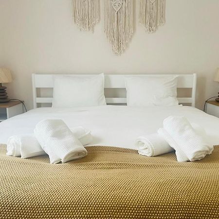 Casa Sonia Great Location Quiet Area Easy Access Villa โอบิดอส ภายนอก รูปภาพ